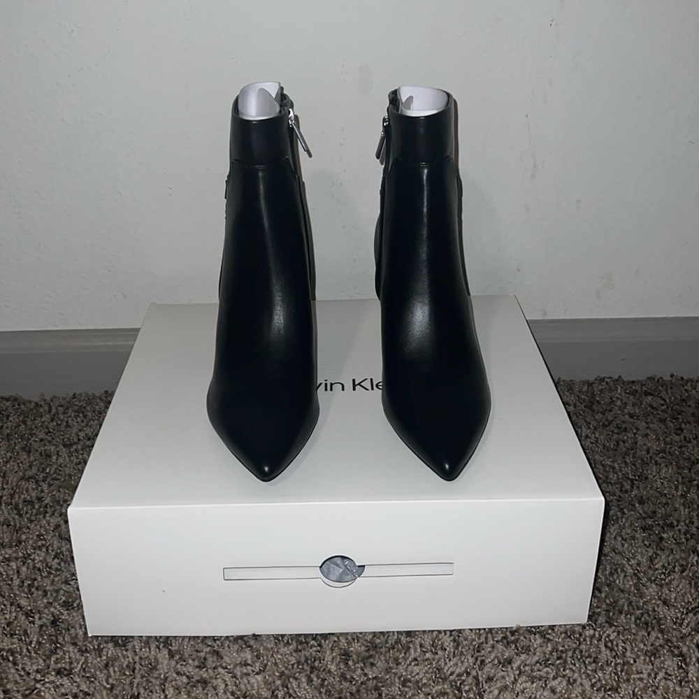 Calvin Klein SOSELA Blavk Size 6.5